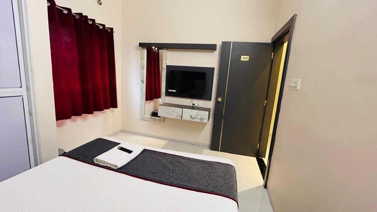 Oyo Hotel Elite Chandrapur Eksteriør billede